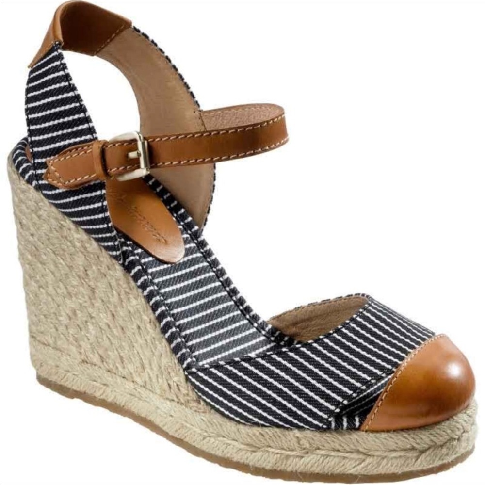 ❤️ Authentic Tommy Bahamas Wedges ❤️
